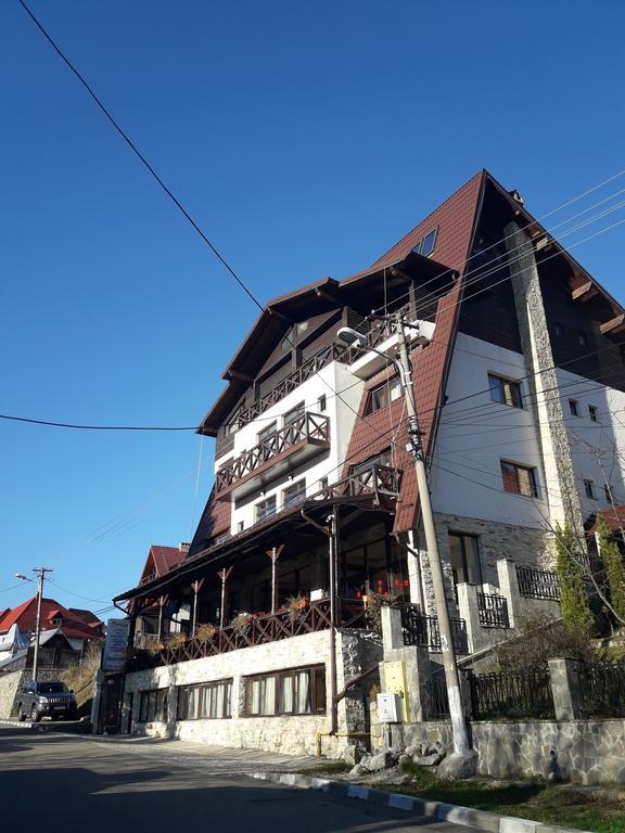 Magic Club Ξενοδοχείο Buşteni Εξωτερικό φωτογραφία